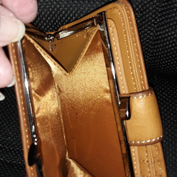 Wallet - Picture 2 of 3